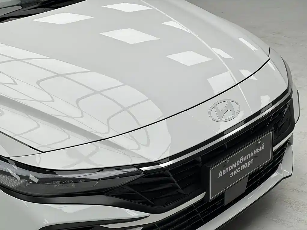 Hyundai Elantra — миниатюра 6