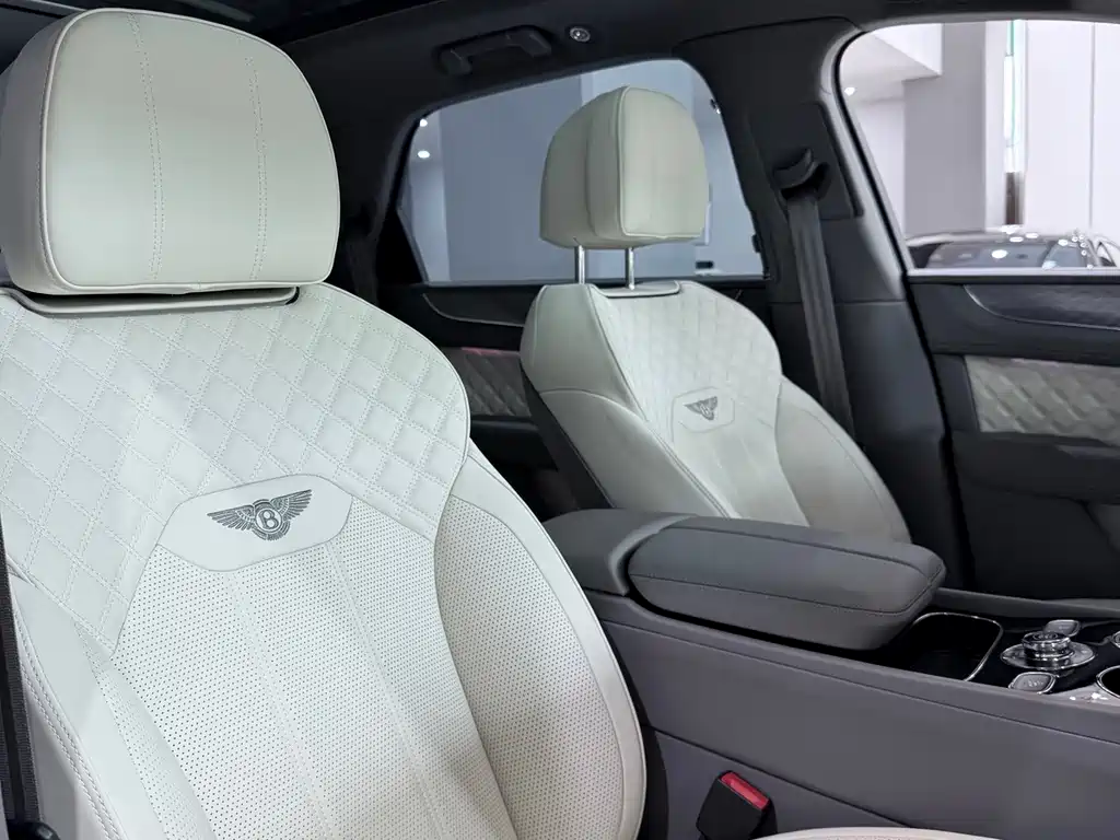 Bentley Bentayga — миниатюра 12