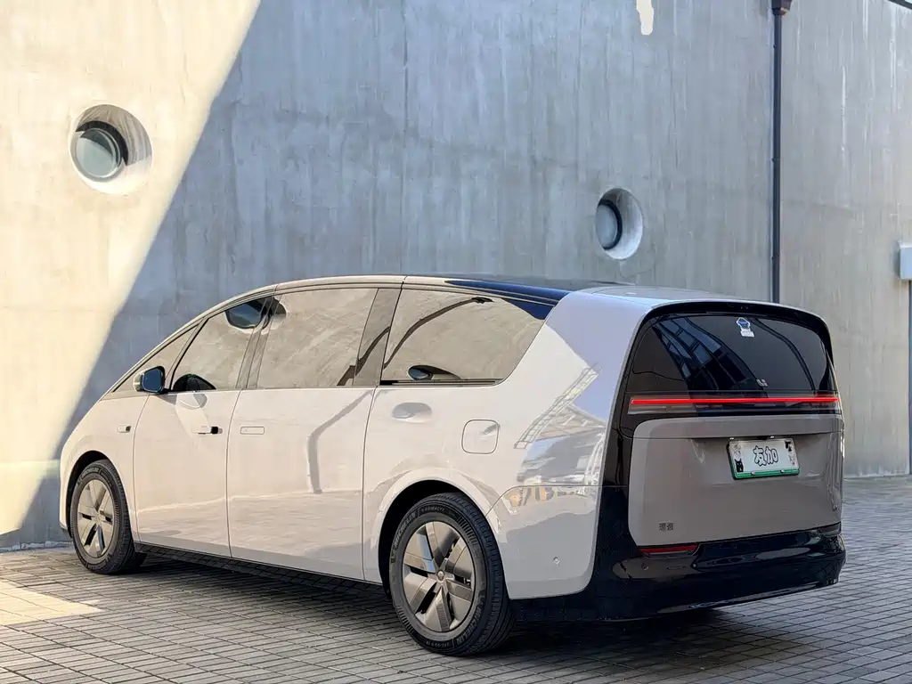 Li Auto Li MEGA — миниатюра 8