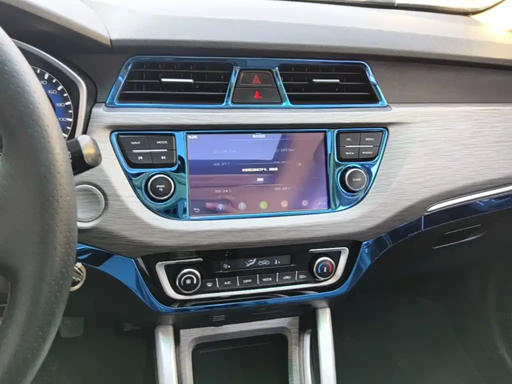 Geely Vision X3 — миниатюра 13