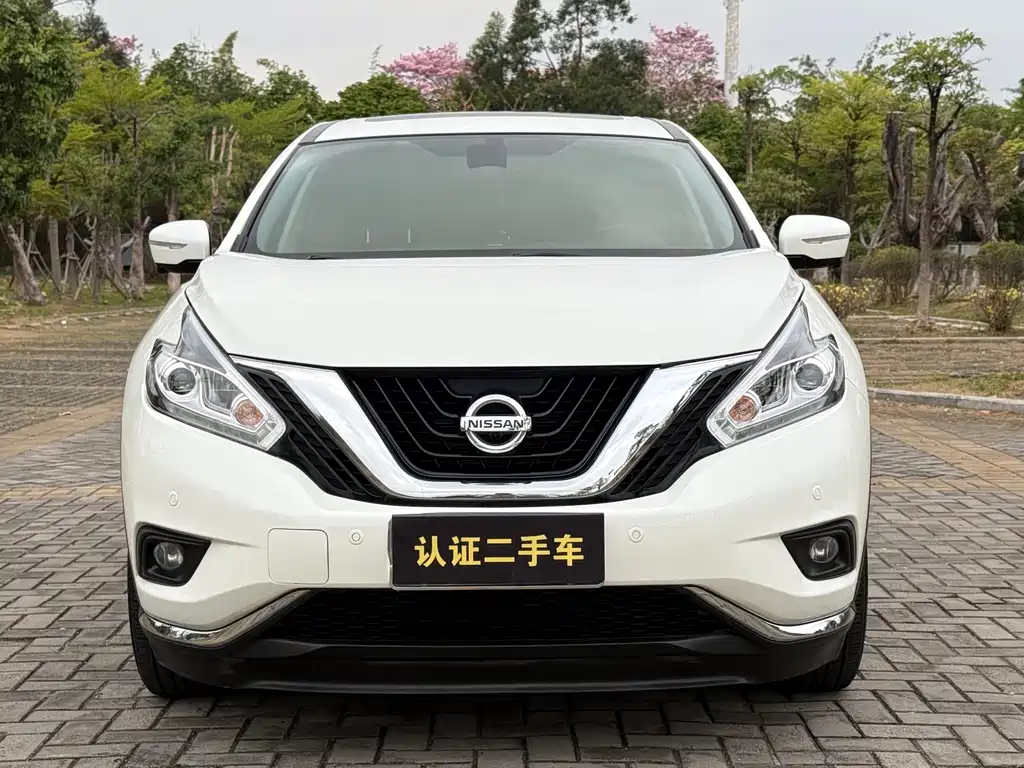 NISSAN LOULAN