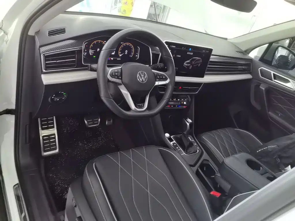 Volkswagen Tiguan L — миниатюра 10