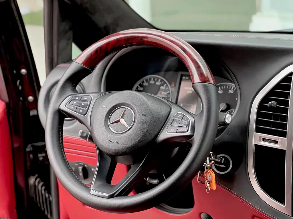 Mercedes-Benz Vito — миниатюра 14