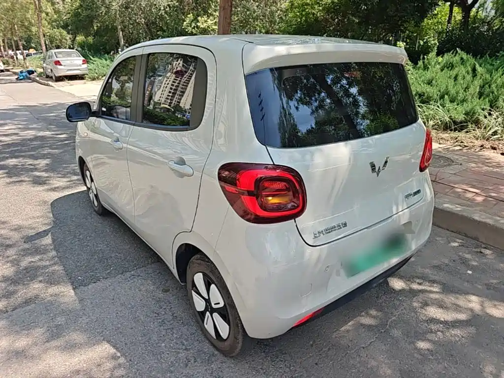 Wuling MINIEV — миниатюра 5