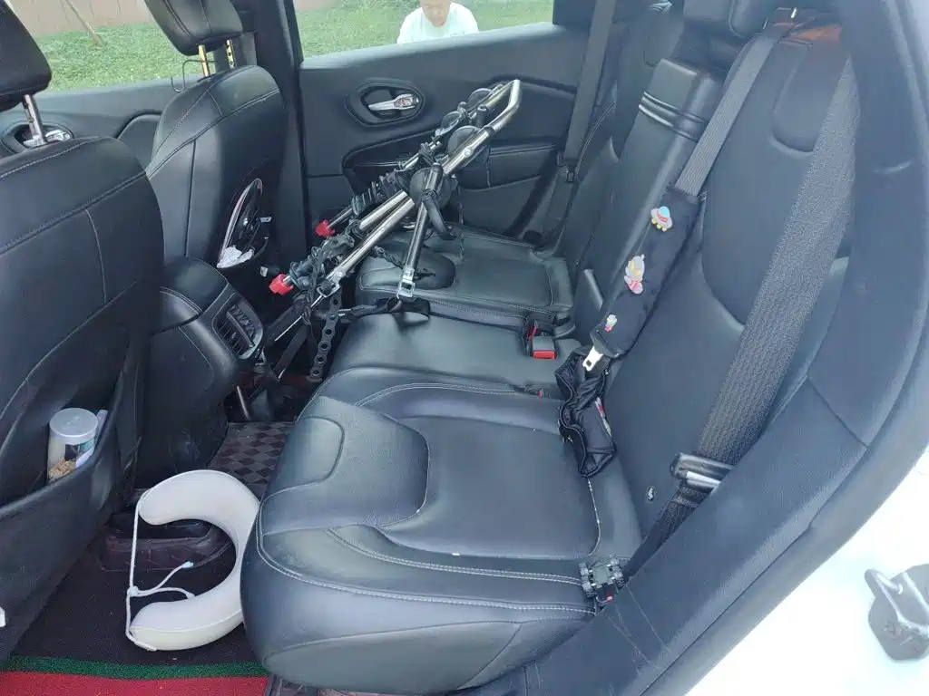 Jeep Cherokee — миниатюра 18