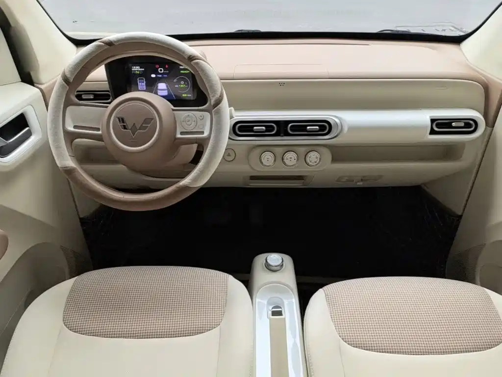 Wuling MINIEV — миниатюра 10