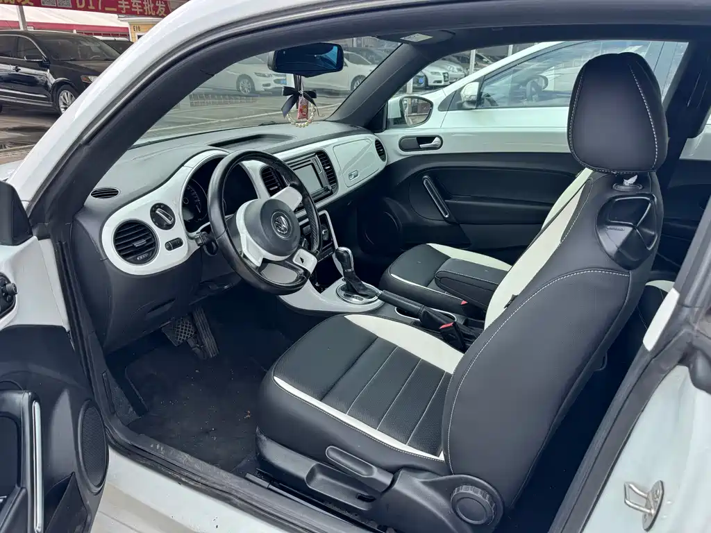 Volkswagen Beetle — миниатюра 3