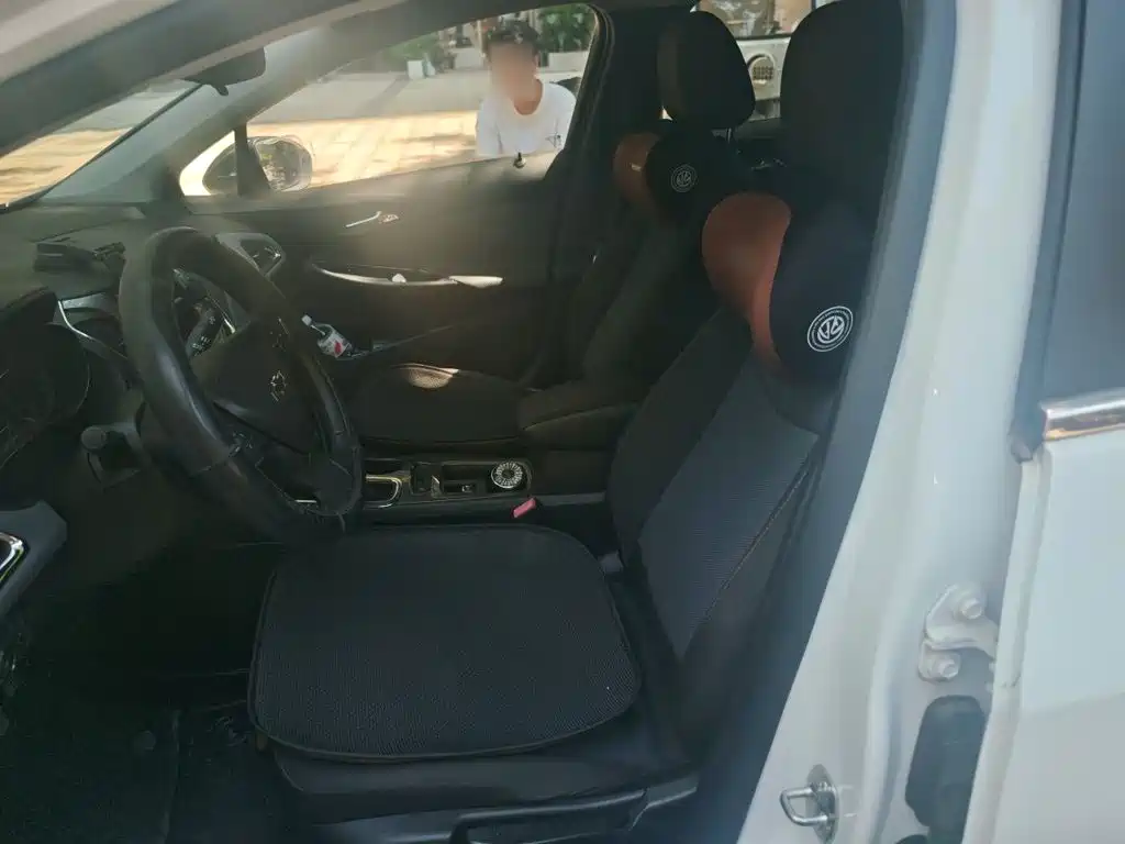 Chevrolet Cruze — миниатюра 16