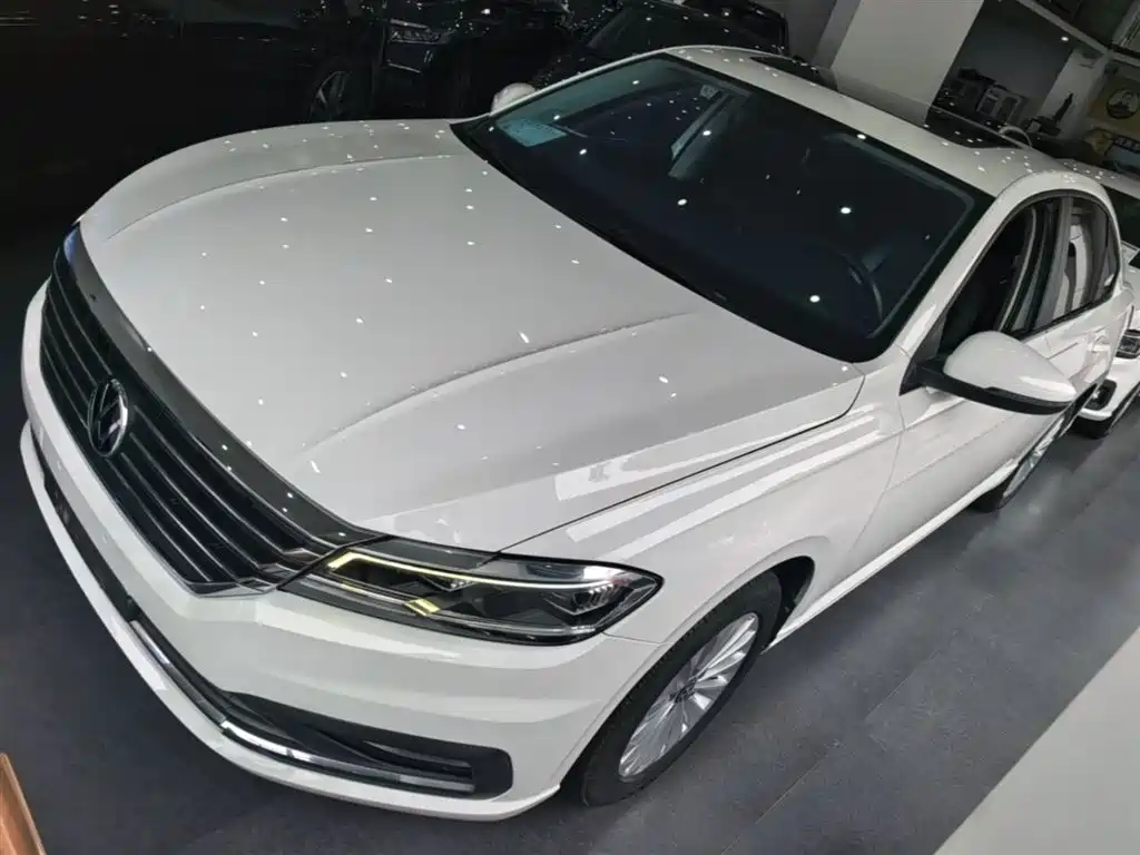 Купить Volkswagen Lavida