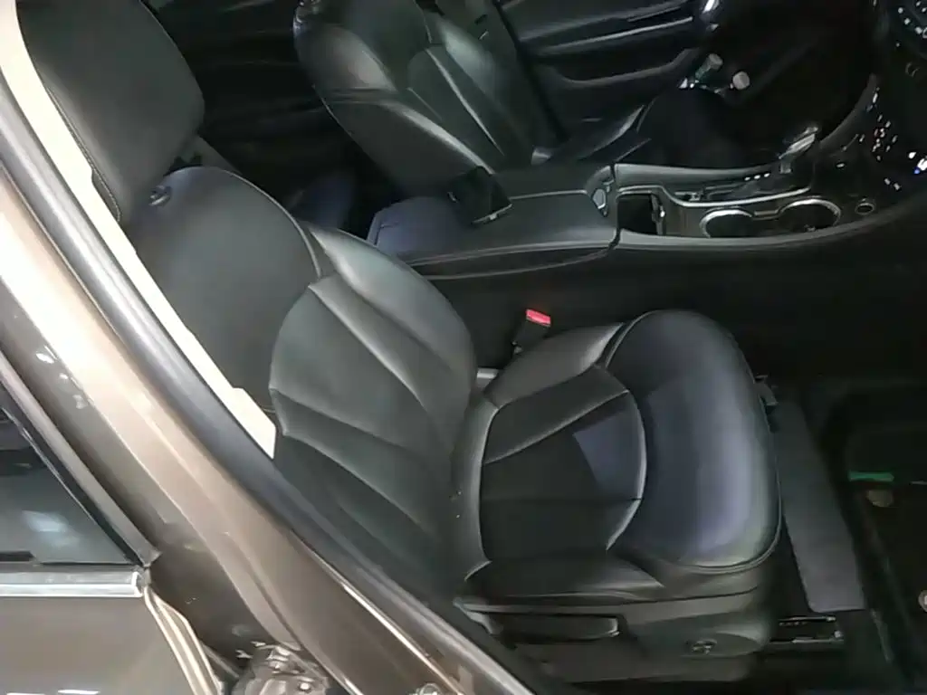 Buick Envision Plus — миниатюра 25