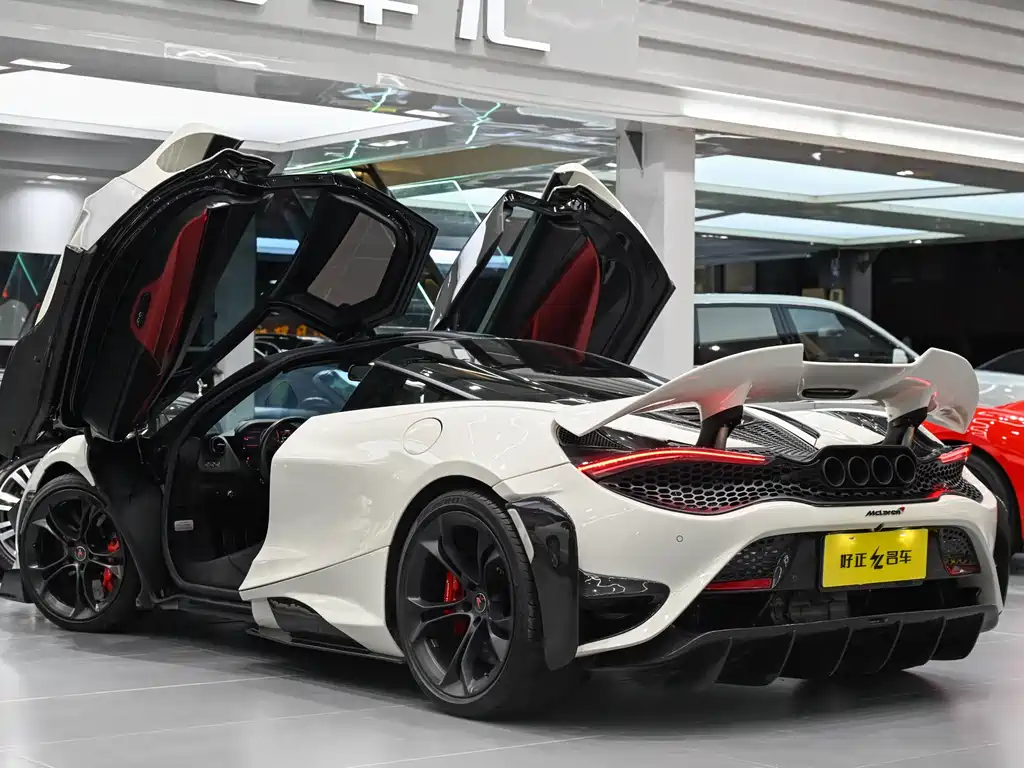 MCLAREN 720S