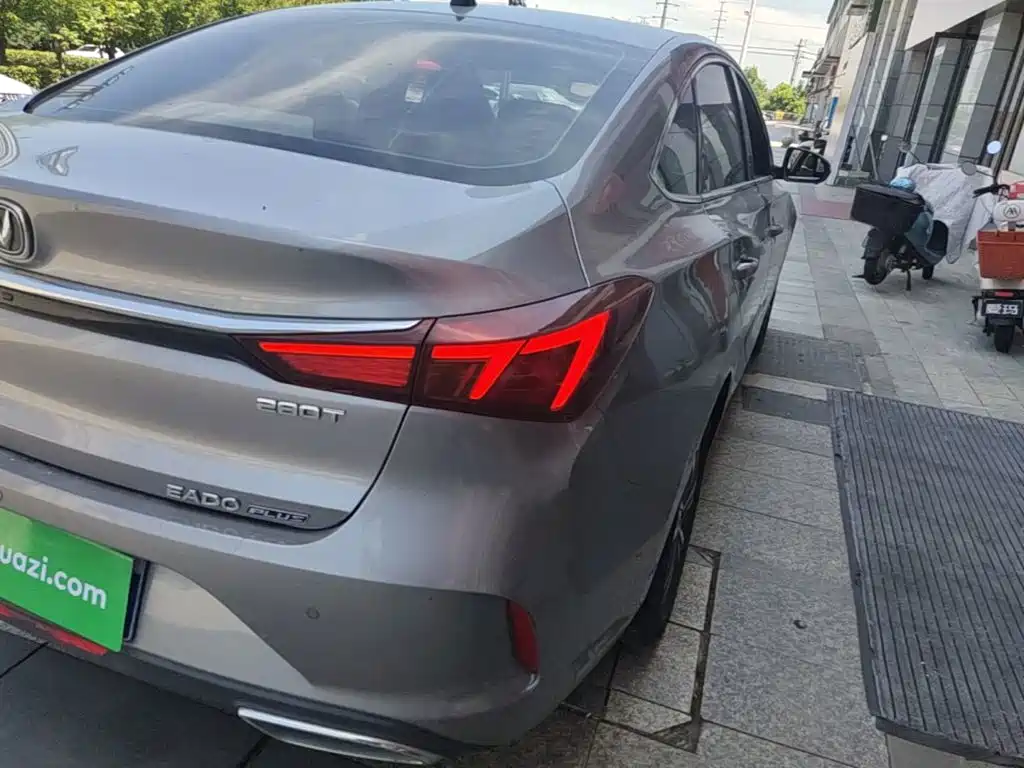 Changan Eado — миниатюра 8