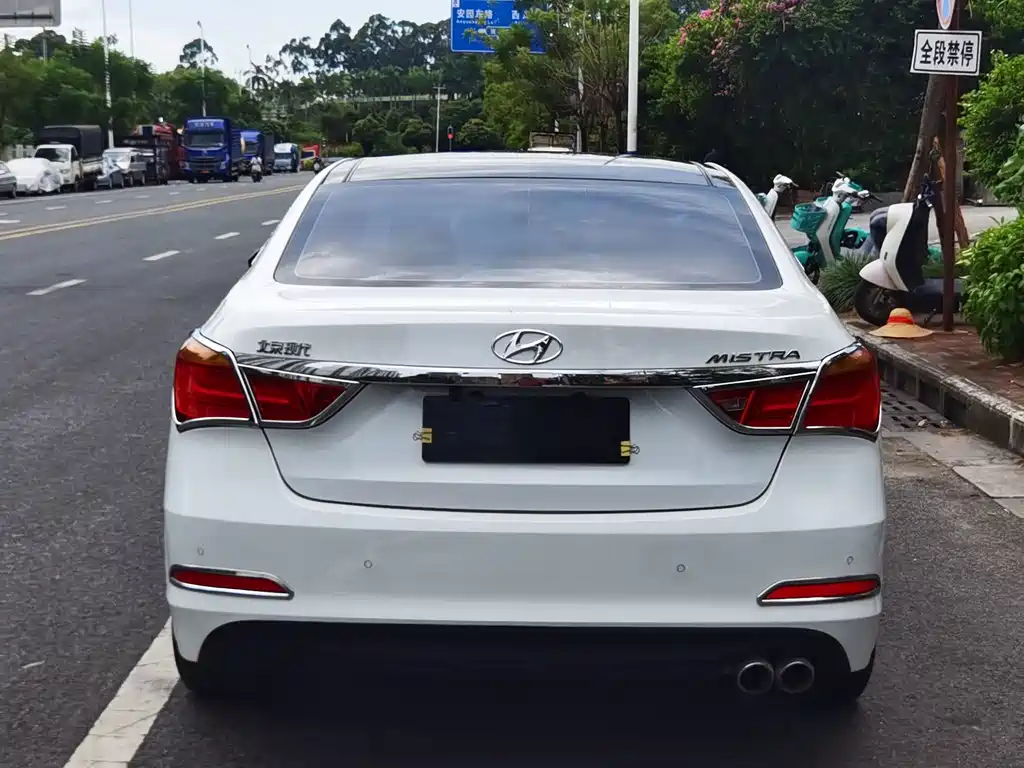Hyundai Mistra — миниатюра 4