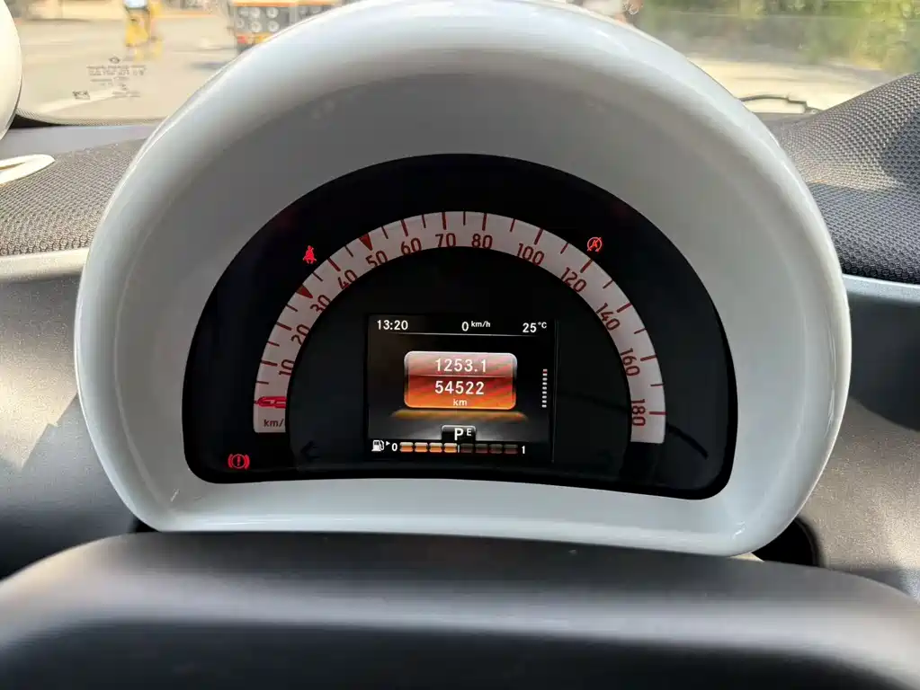 smart Smart Fortwo — миниатюра 6