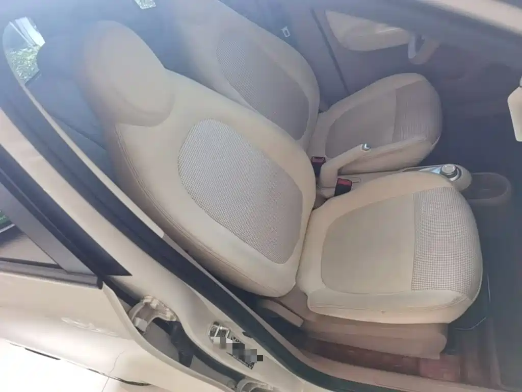 Wuling MINIEV — миниатюра 25