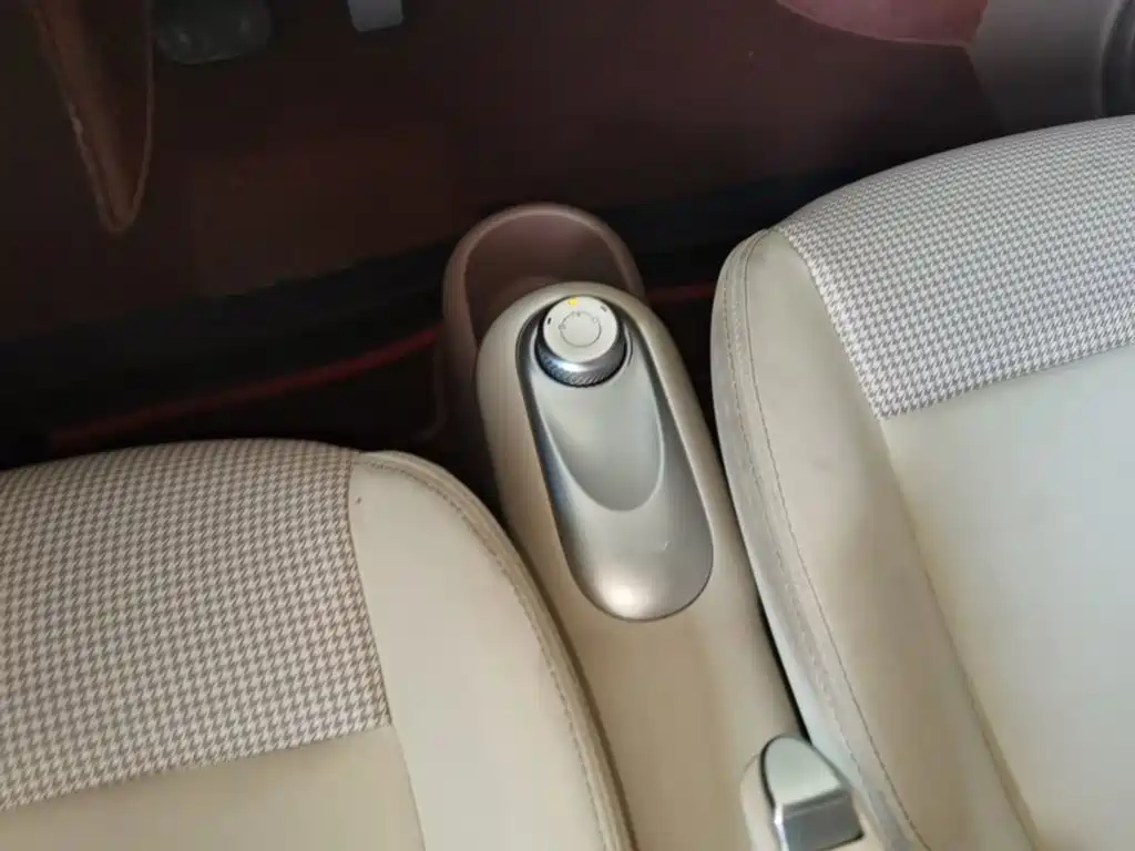 Wuling MINIEV — миниатюра 14