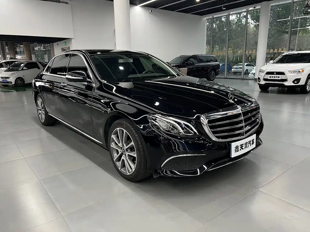 Mercedes-Benz E-Class — миниатюра 4