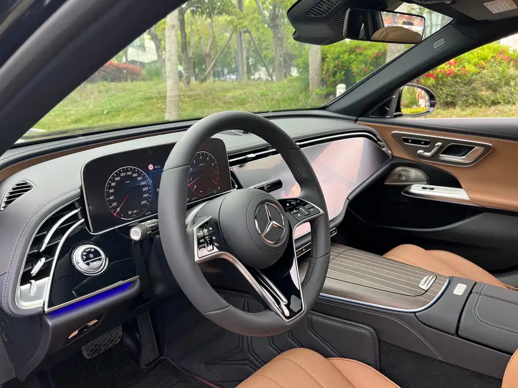 Mercedes-Benz E-Class E 2024 E 300 L Luxury