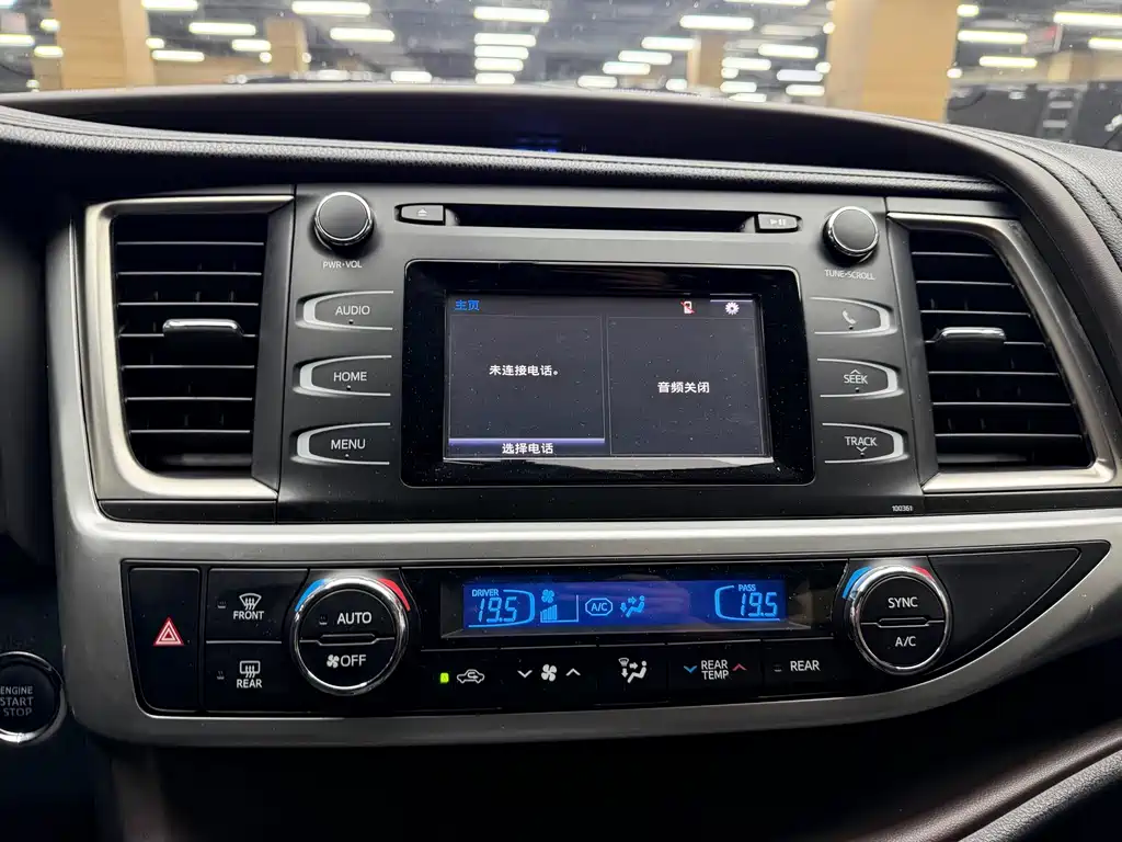 Toyota Highlander — миниатюра 9