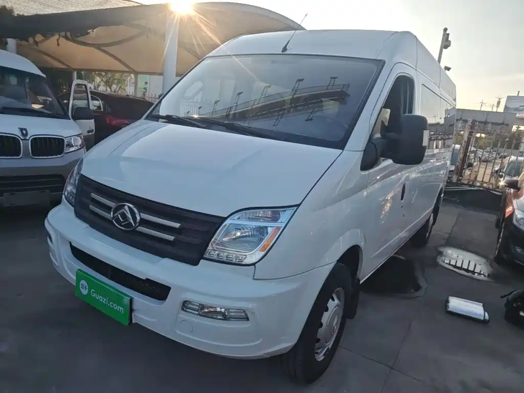 MAXUS V80