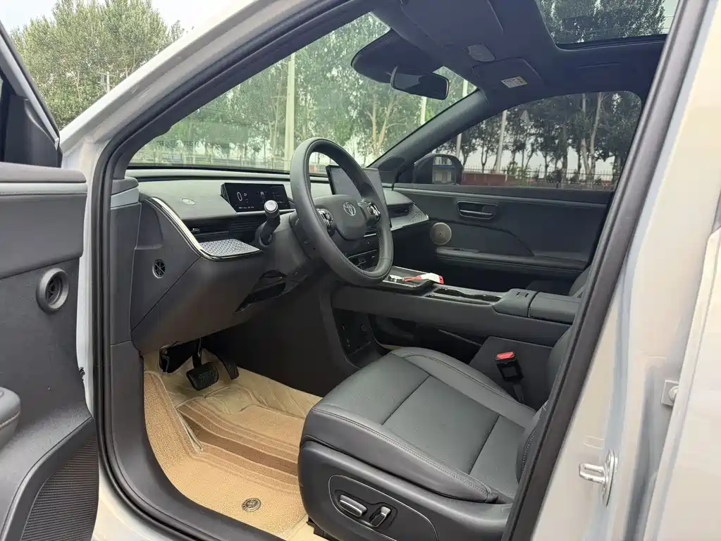 Toyota bZ3X — миниатюра 7