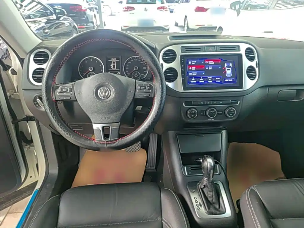 Volkswagen Tiguan — миниатюра 11