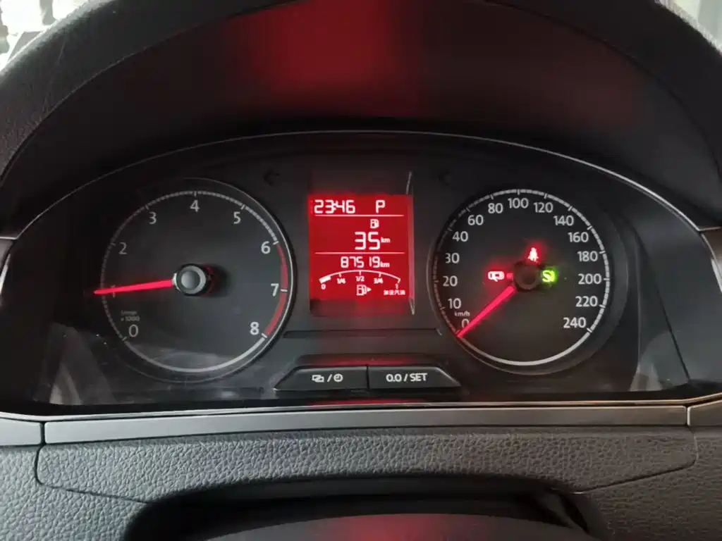 Volkswagen Santana — миниатюра 12