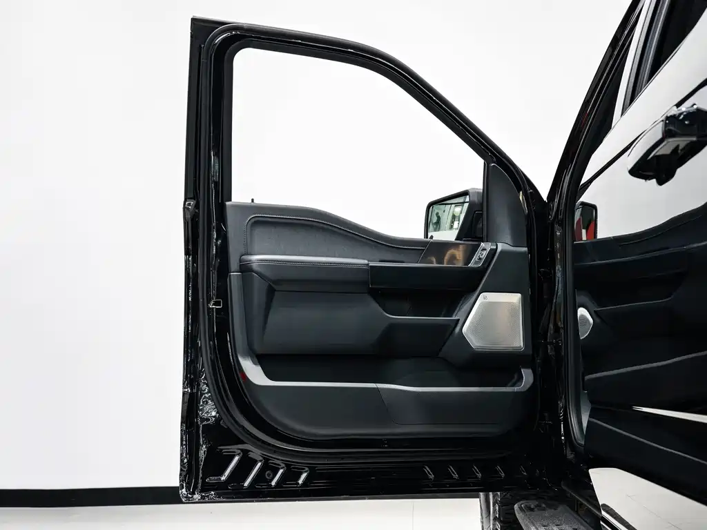 Ford F-150 Raptor — миниатюра 14