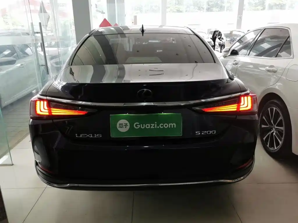 Lexus ES — миниатюра 6