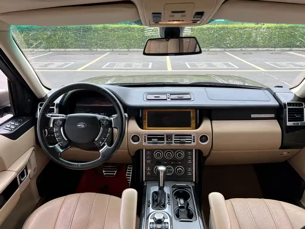 Land Rover Range Rover — миниатюра 4