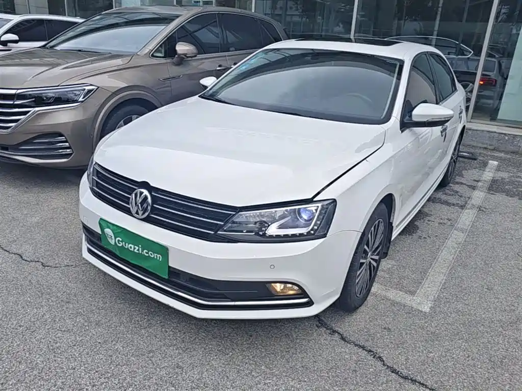 Volkswagen Sagitar 2017
