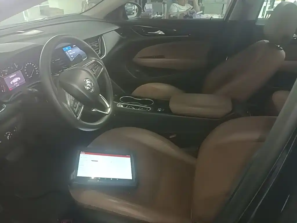Buick Regal — миниатюра 15