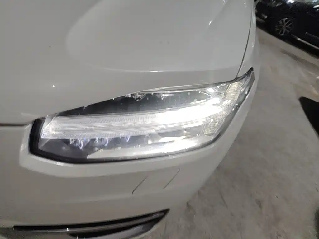 Volvo XC90 — миниатюра 24