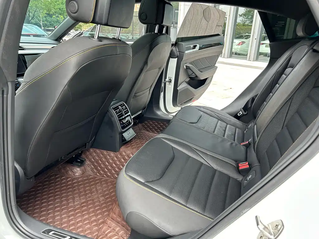 Volkswagen CC — миниатюра 11
