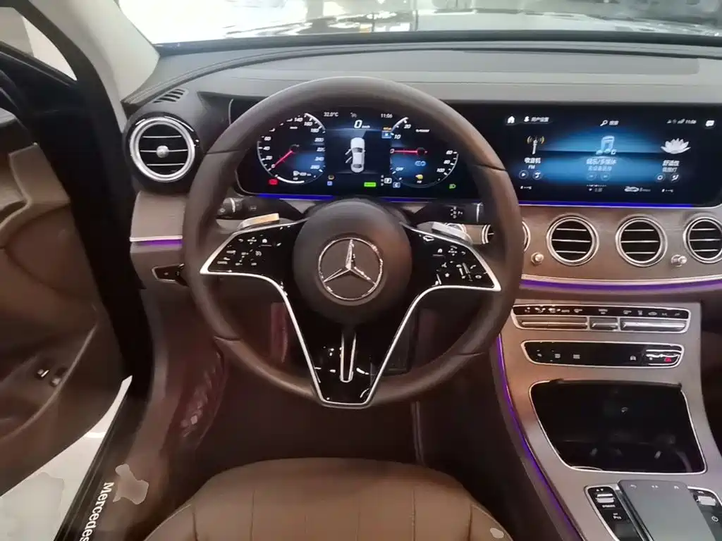 Mercedes-Benz E-Class New Energy — миниатюра 11