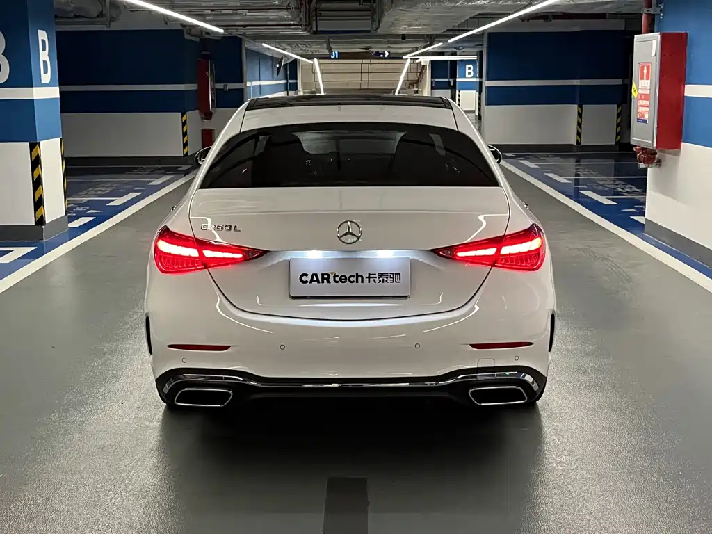 Mercedes-Benz C-Class — миниатюра 7