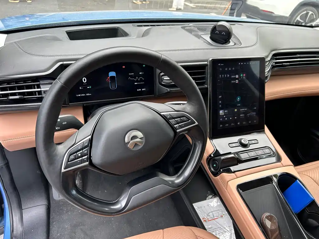 NIO ES8 — миниатюра 11