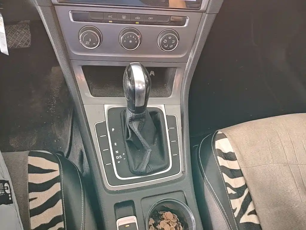 Volkswagen Golf — миниатюра 14