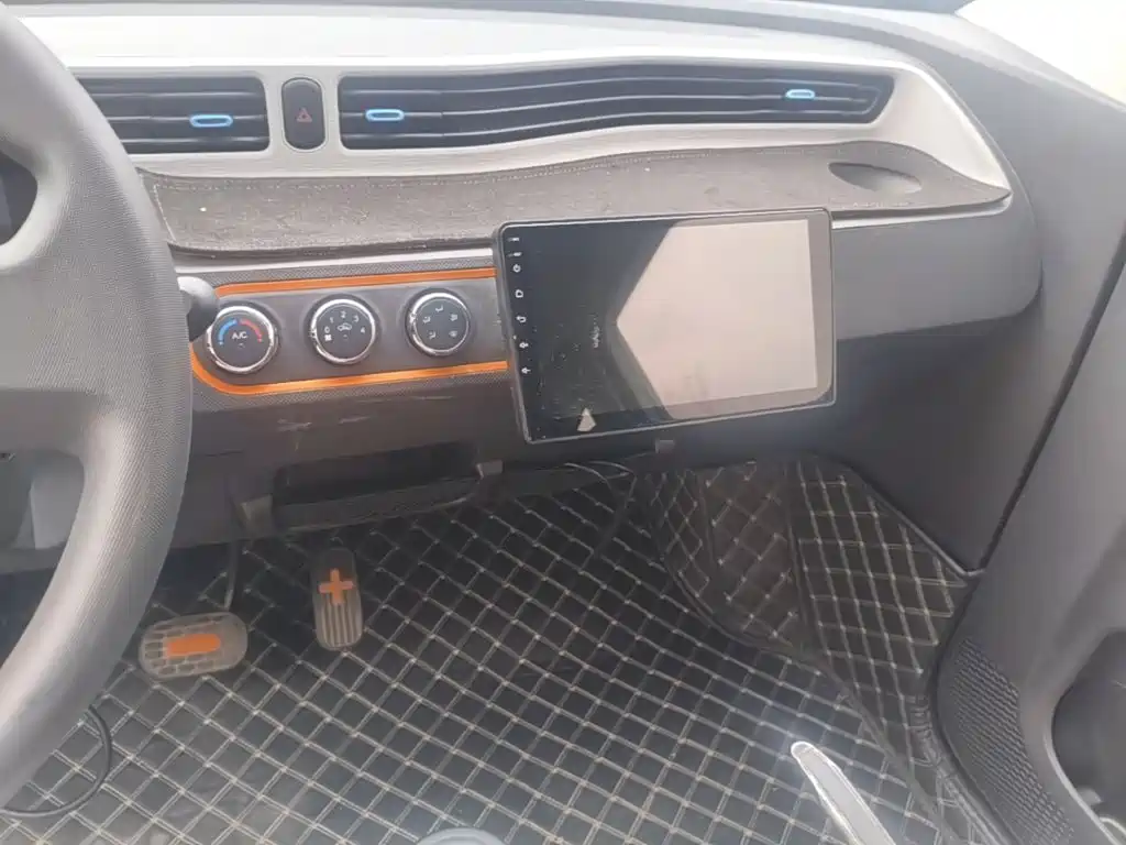 Wuling MINIEV — миниатюра 13
