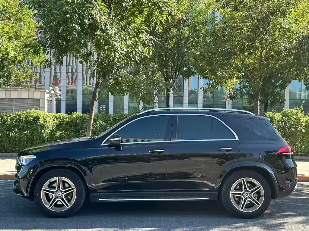 Mercedes-Benz GLE (Import) — миниатюра 5