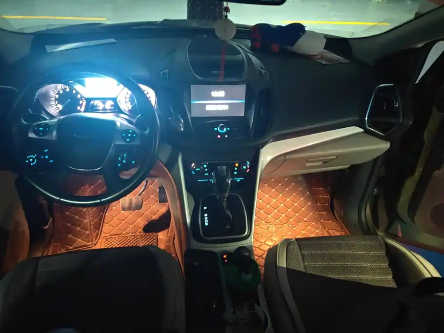 Ford Kuga — миниатюра 12