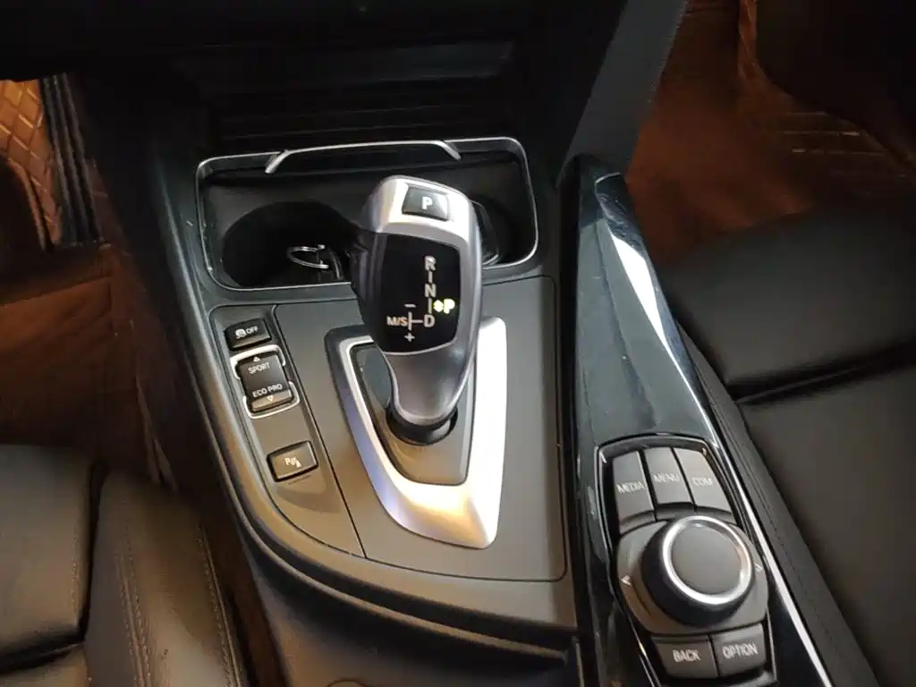 BMW 3 Series — миниатюра 14