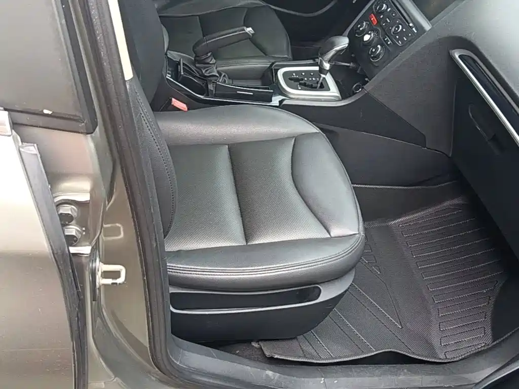 Citroen C4L — миниатюра 25