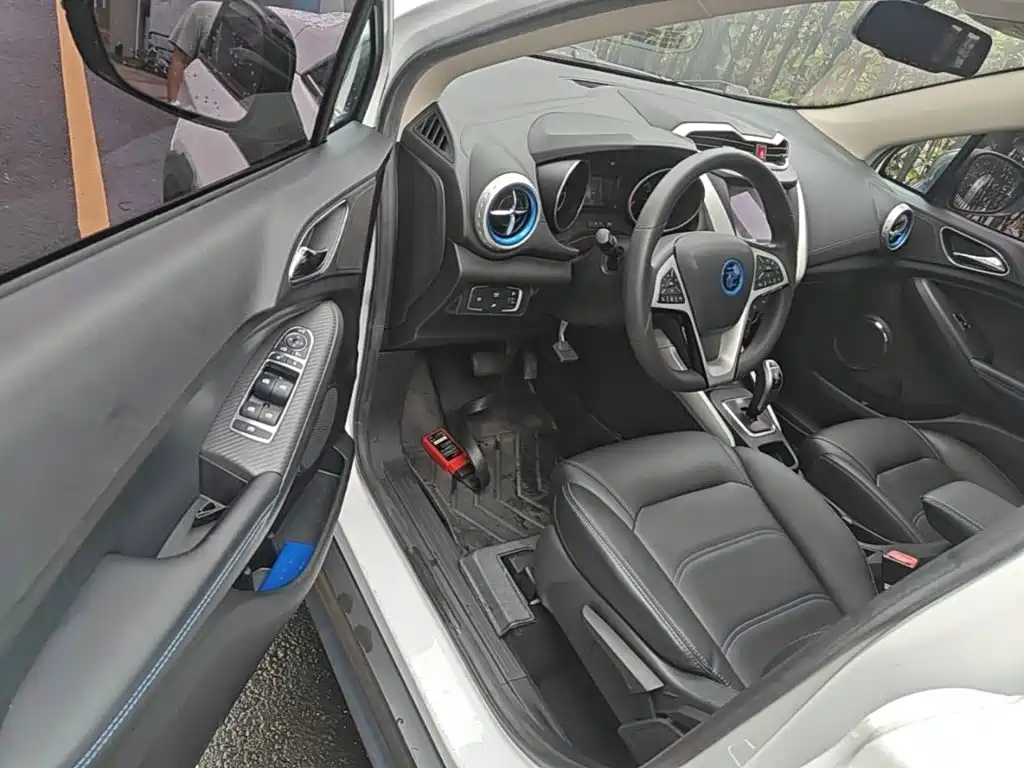BYD Yuan EV — миниатюра 16