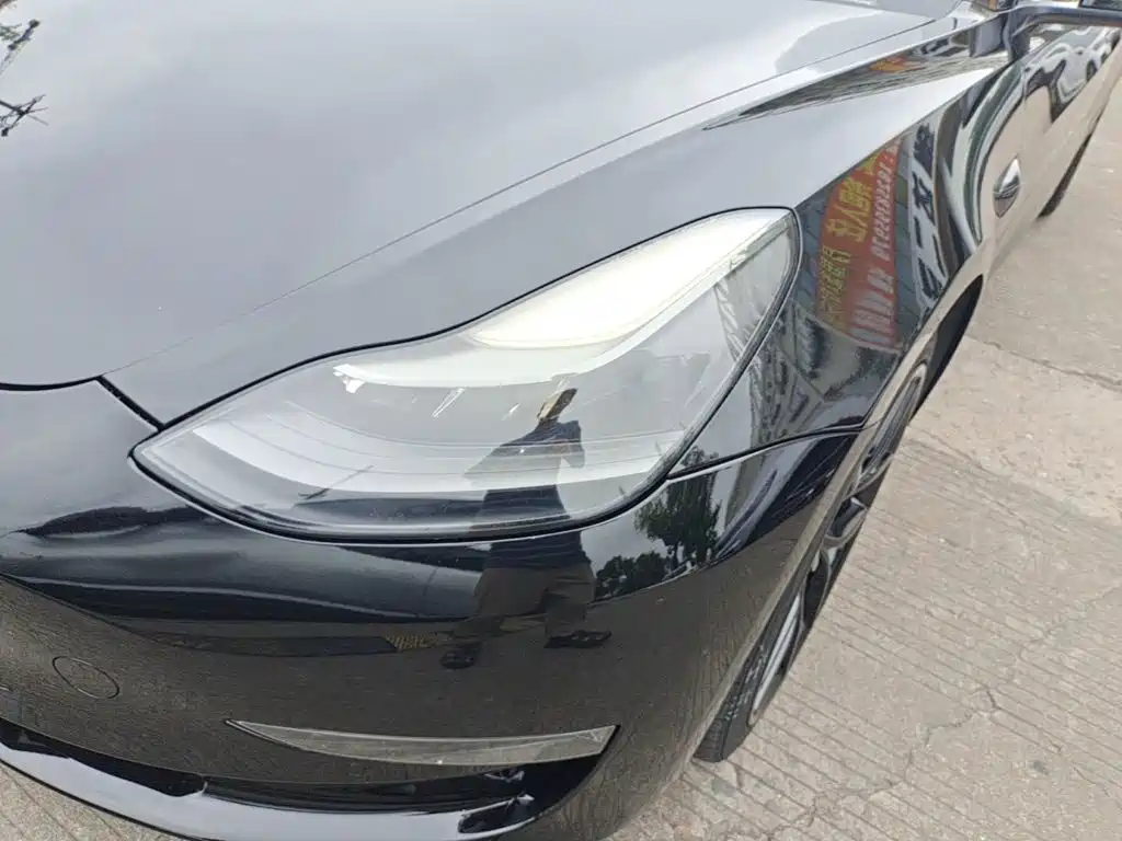Tesla Model 3 — миниатюра 24