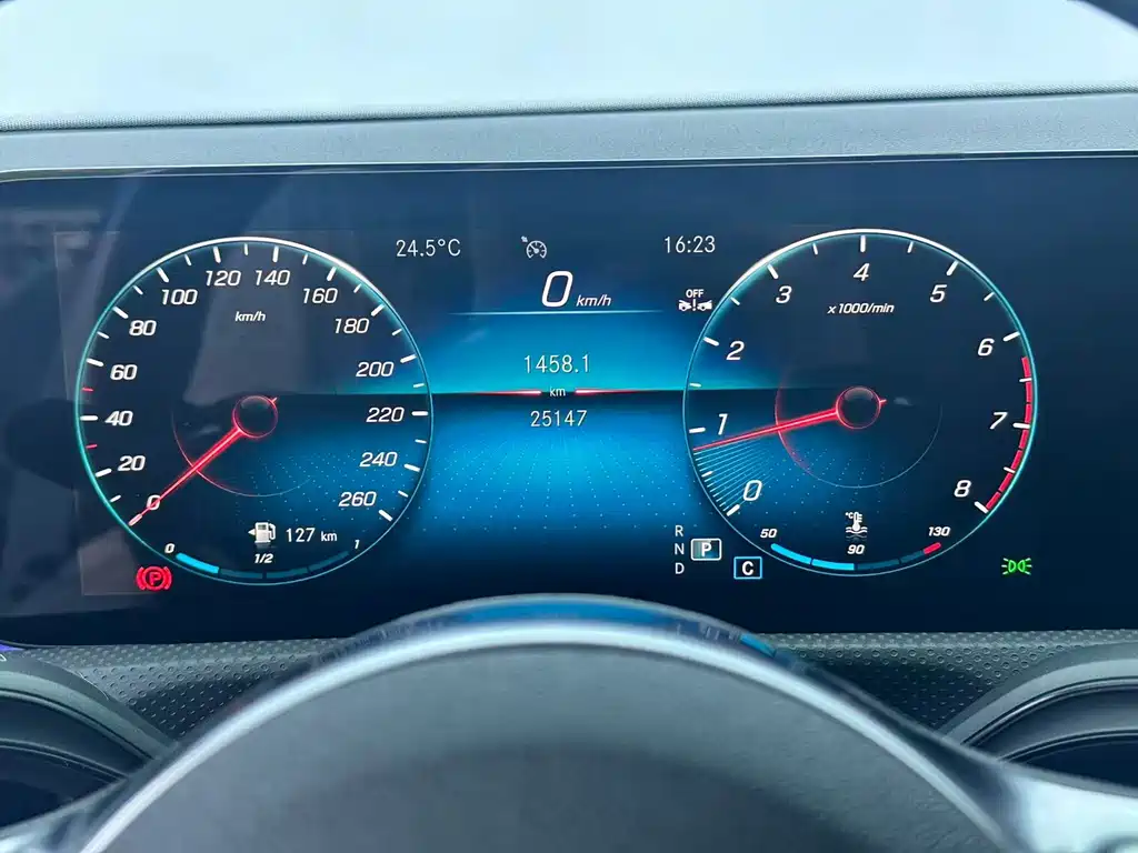 Mercedes-Benz A-Class — миниатюра 10