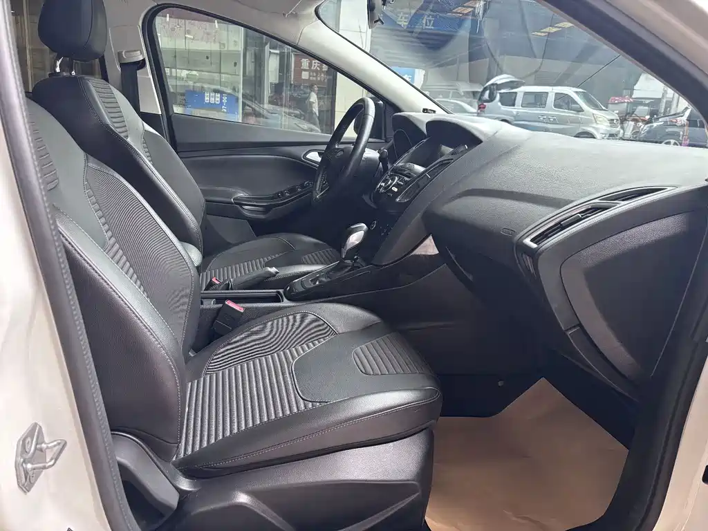 Ford Focus — миниатюра 6