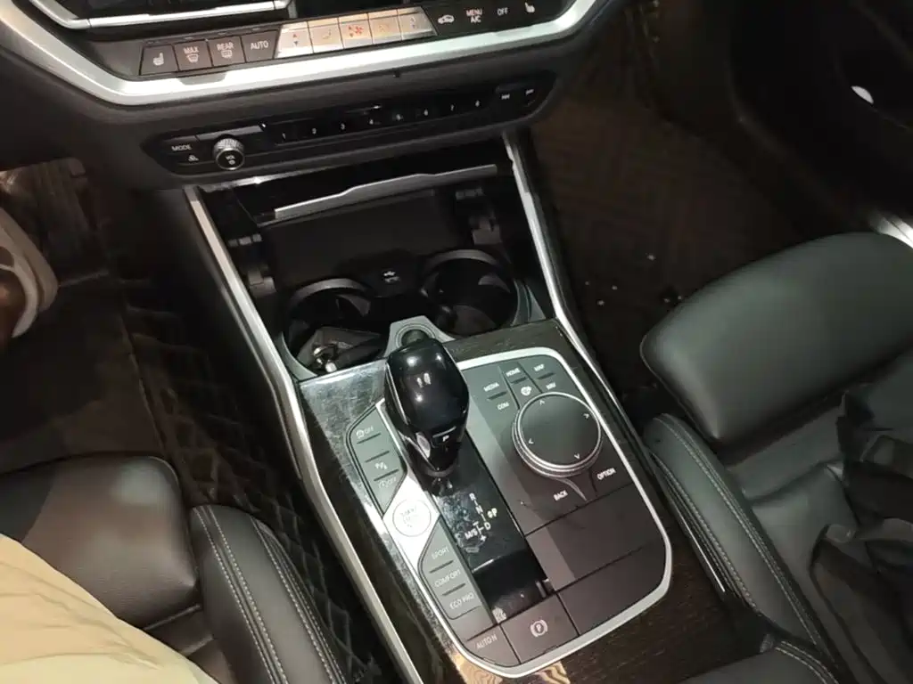 BMW 3 Series — миниатюра 14
