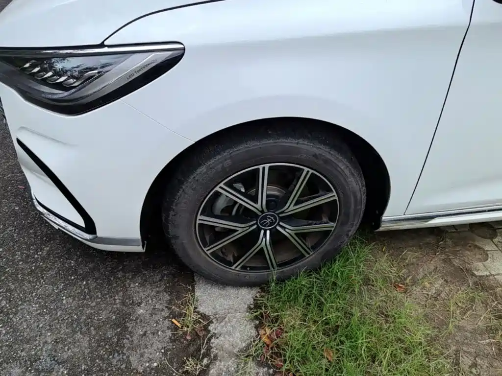 BYD MAX New Energy — миниатюра 23