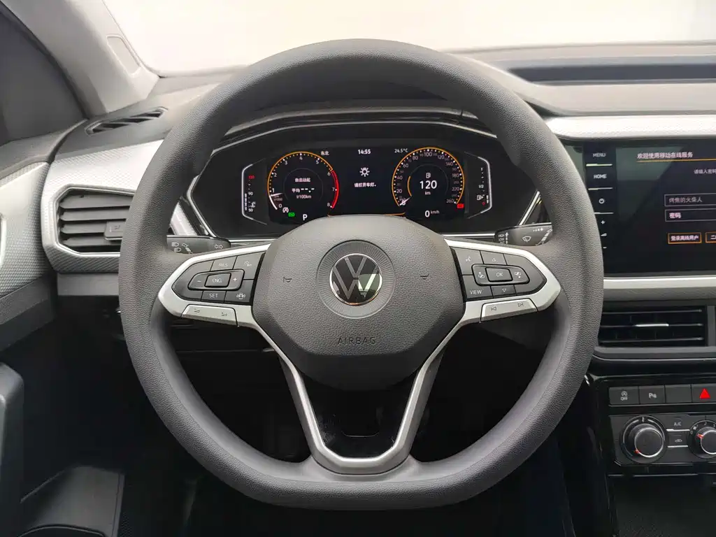 Volkswagen Tacqua 2021 1.5L AT Smart Connect